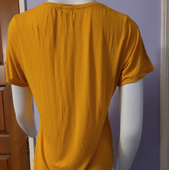 Yellow - Picture 7 of 9